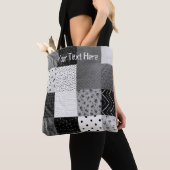 Vierkantjes met zwarte en witte patchwork tote bag (Dichtbij)