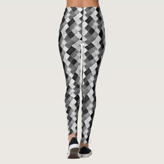 vierkantjes zwarte en witte  patchwork leggings (Achterkant)
