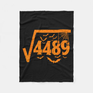 Vierkantswortel 4489 Grappige Halloween-meme 67 Wi Fleece Deken