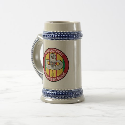 Vietnam 173e Airborne Master Bierpul (Voorkant links)