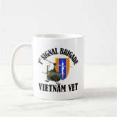 Vietnam - 1e zg Bde Koffiemok (Links)