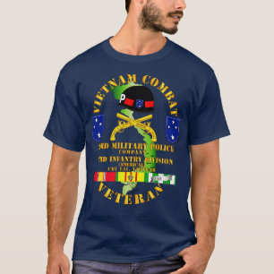 Vietnam Combat Veteran w 23e Militaire Politie Koe T-shirt