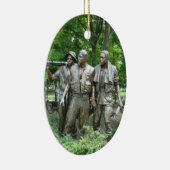 Vietnam Heros Ornament (Rechts)
