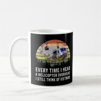 Vietnam Veteraan Elke keer dat ik een helikopter h Koffiemok