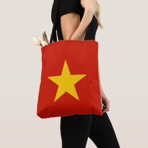 Vietnamese vlag draagtas