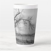 Vieux arbre d'hiver Latte Mug (Devant)