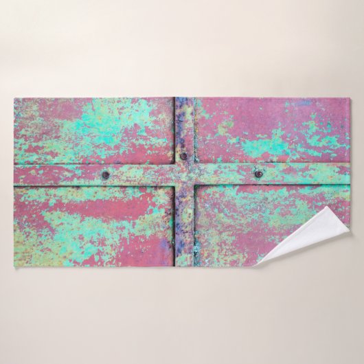 Vieux mur peint en vert avec une texture rouille.  (Serviette de bain)