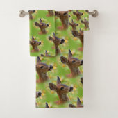 Vignetted Portret of Smiling Blacktail Deer Fawn Bad Handdoek (Insitu)