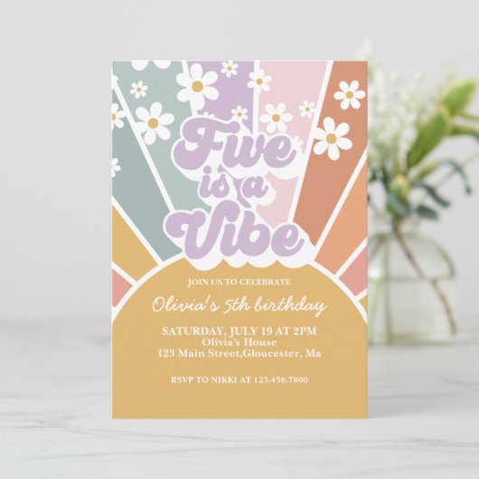 Vijf is een Vibe Retro Sunshine Rainbow Daisy Kaart (Staand voorkant)