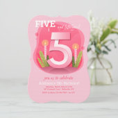 Vijfde verjaardag in roze kaart (Staand voorkant)