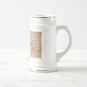 Viking Rune op gekraakt hout Bierpul