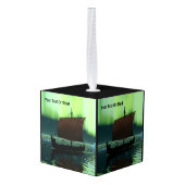Viking Ship under Northern Lights Kubus Ornament (Achter hoekig)