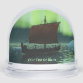 Vikingschip onder het noorderlicht sneeuwbol (Voorkant)