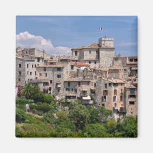 Village of Tourrettes-sur-Loup in Frankrijk Magneet