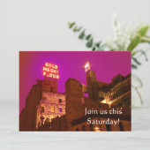 Ville de moulin aux invitations de nuit (Debout devant)