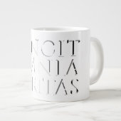 VINCIT OMNIA VERITAS - Mug de café géant léger (Devant droit)