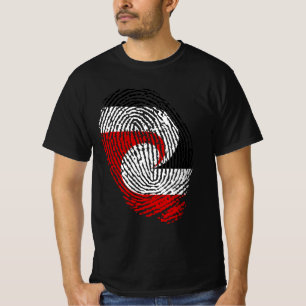 vingerafdrukken onder Maori-vlag T-shirt