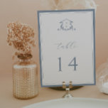 Vins intemporels Dusty Blue Crest Numéro de table<br><div class="desc">Élégant monogramme mariage de crête botanique,  carte numéro de table. crête d'inspiration vintage ornée de branches botaniques. Caractéristiques,  élégante typographie bleu poussiéreux style design mélange de script et de type gras. Veuillez noter que les cartes de numéro de table doivent être commandées individuellement.</div>