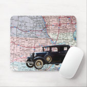Vintage-auto op wegenkaart muismat (Met muis)