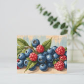 Vintage Blueberries and Raspberries Briefkaart (Staand voorkant)