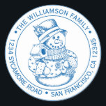 Vintage Christmas SnowMan Blue Ink Adresse de reto<br><div class="desc">autocollant d'adresse de retour de la famille de Noël avec votre nom et adresse en encre bleue typographie stylisée avec un joli bonhomme de neige de Noël dessiné à la main sur un arrière - plan blanc. Ajoutez simplement votre nom et votre adresse. Conçu exclusivement pour vous par Happy Dolphin...</div>