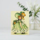 Vintage fille avec carte postale verte (Debout devant)