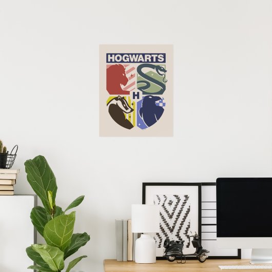 Vintage HOGWARTS™ Stamped Crest Poster (Thuiskantoor)