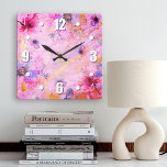 Vintage or rose rose floral aquarelle romantique c<br><div class="desc">Des chiffres gras, blancs et faciles à lire, ainsi que des fleurs d'aquarelle rose, violet et bleue, superposent le script or sur un magnifique arrière - plan veiné rose, violet et or. Aménagez votre chambre préférée avec cette horloge murale chic, étonnante et élégante. Vous avez le choix entre un visage...</div>