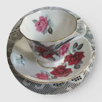 Vintage Royal Albert Red Roses Tea Cup Horloge