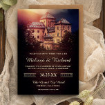 Vintage Rustic Fairytale Castle Faire-part de mari<br><div class="desc">Éblouissez vos invités avec ce faire-part de mariage de conte de fées avec un beau château contre un arrière - plan rustique en bois de grange. Ajoutez simplement les détails de votre événement sur ce modèle facile à utiliser pour en faire une invitation unique.</div>