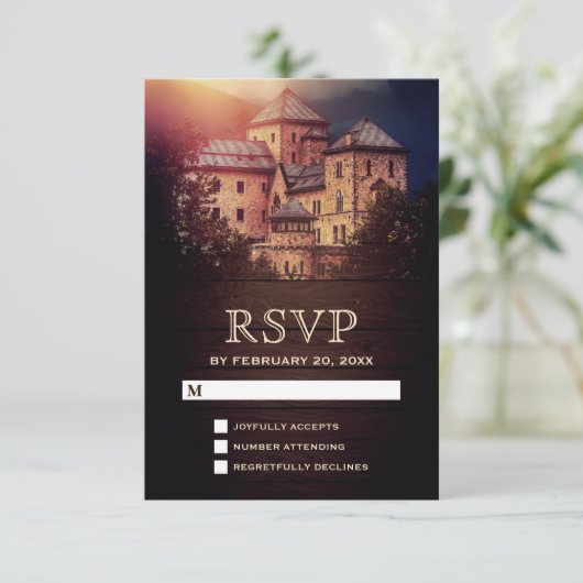 Vintage Rustic Fairytale Castle RSVP (Debout devant)