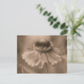 Vintage Sepia Zinnia Flower Personalized Briefkaart (Staand voorkant)