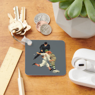 Vintage sport honkbalspelers veilig op thuisplaat sleutelhanger