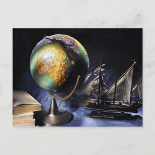 Vintage stilleven met wereldbol briefkaart