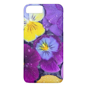 Viola bloemen drijvend in vogelbad met dauw iPhone 8 plus / 7 plus hoesje
