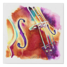 Viola dans un enveloppement en toile violet et jau