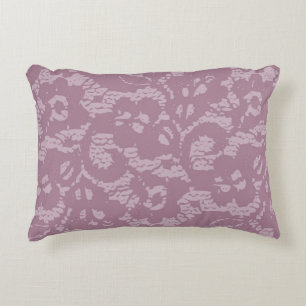 Violet lace decoratief kussen