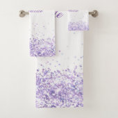 Violet lavender glitter-stof witte naam bad handdoek (Insitu)