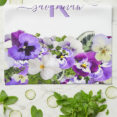 Violet paarse florals white monogram name script theedoek (Gevouwen)