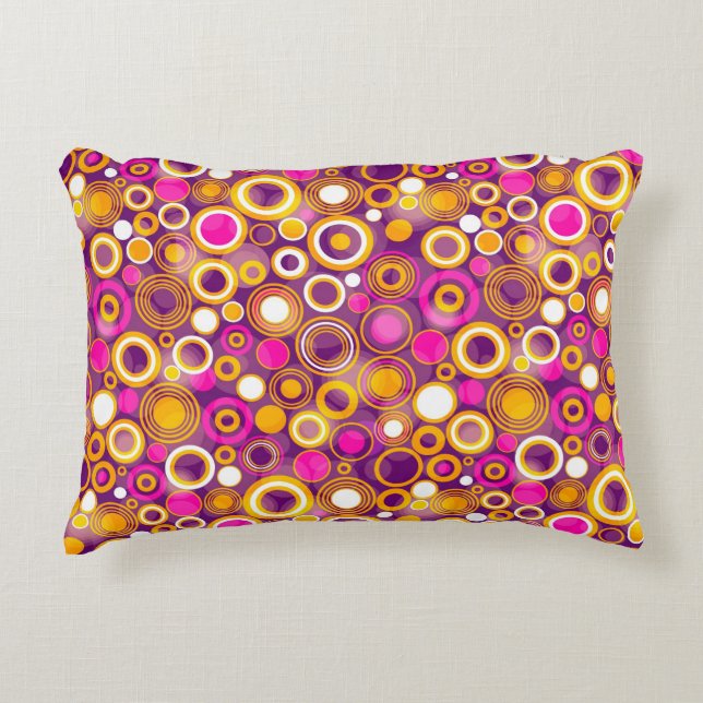 Violet Polka Dot Pattern Decoratief Kussen (Voorkant)