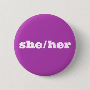 Violet Pronoun Button Zij/Haar