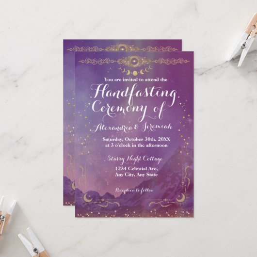 Violet Sky Gold Moon Handfasting Invitation (Devant/Arrière en situation)