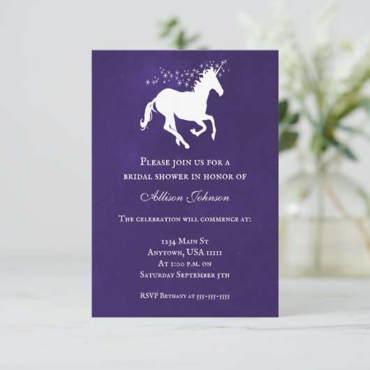 Violet Unicorn Vrijgezellenfeest uitnodigen Kaart (Staand voorkant)
