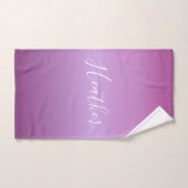 Violet violet et script blanc personnalisé (Serviette à main)