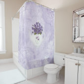 Violets Dans Le Rideau De Douche De Théâtre (En situation)