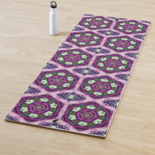 Violette Kaleids Yoga Mat (In situ)