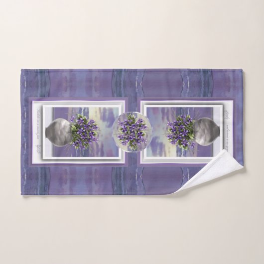 violettes dans un bocal de lune (Serviette à main)