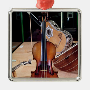 Violin, van Stradivari, Cremona, 1699 (foto); Metalen Ornament