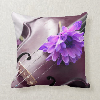 Violon et Coussin d'art moderne à fleurs violettes