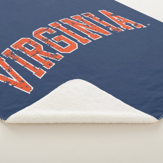 Virginia Wordmark Distress Sherpa Deken (3/4)